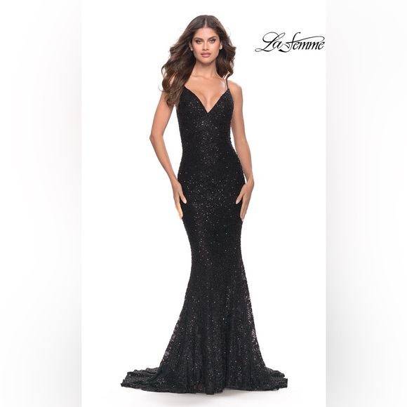 NWT La Femme 31257 Size 00 Black Embellished Lace Gown Dress